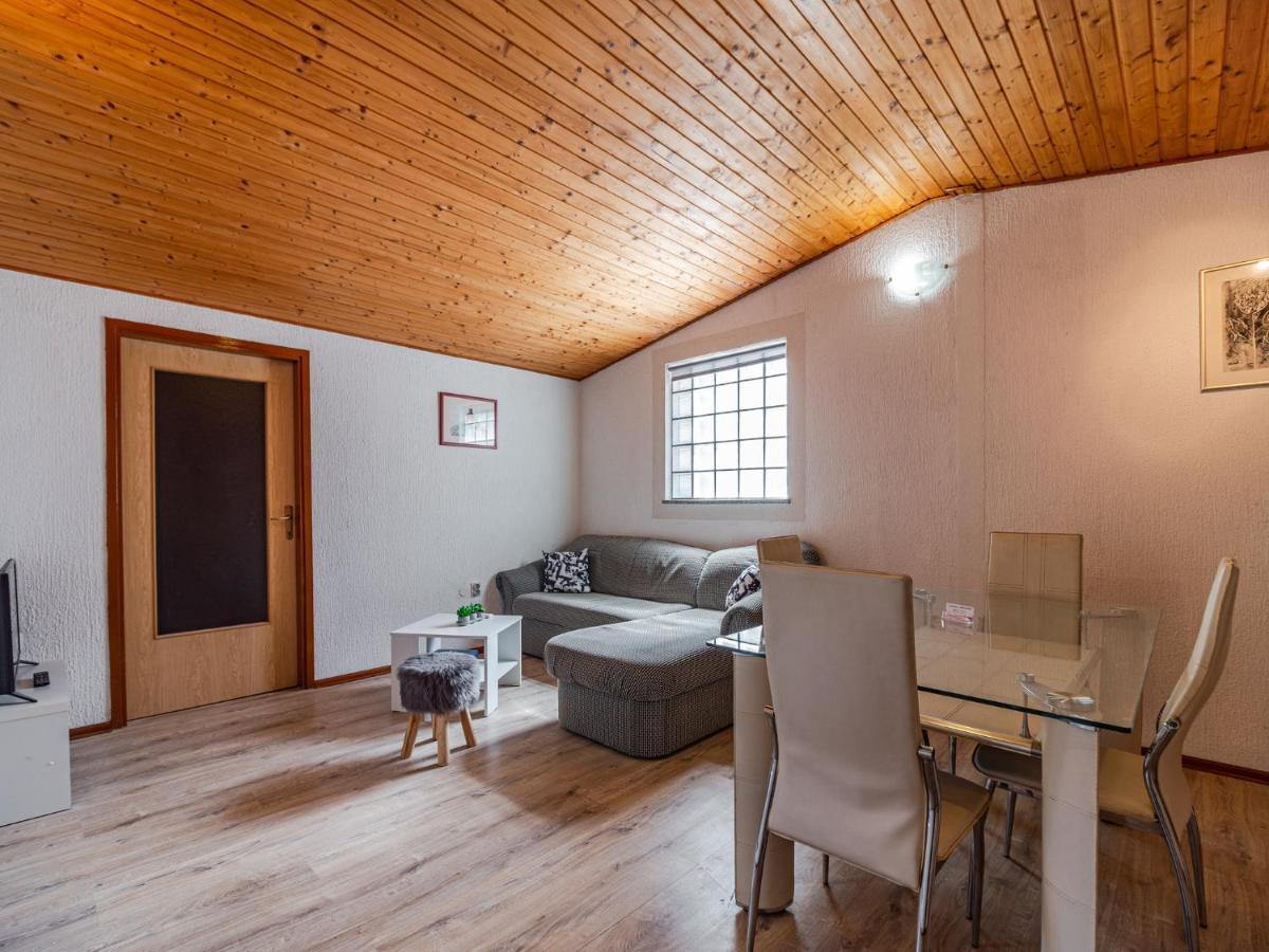 Apartmani Arijana เมดูลิน ภายนอก รูปภาพ